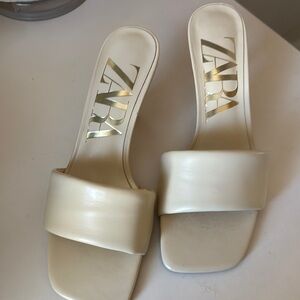 Zara Women's Cream Slide Sandals